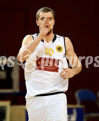 Basketball 2. Bundesliga. Grunddurchgang. 8. Runde. Woerthersee Piraten gegen Basket Flames. Ian Moschik (Woerthersee Piraten). Klagenfurt, am 11.11.2017.
Foto: Kuess
---
pressefotos, pressefotografie, kuess, qs, qspictures, sport, bild, bilder, bilddatenbank