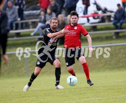 Fussball. Kaerntner Liga. Bleiburg gegen Maria Saal. Patrick Paul Oswaldi (Bleiburg), Andreas Schawarz (Maria Saal). Bleiburg, 4.11.2017.
Foto: Kuess
---
pressefotos, pressefotografie, kuess, qs, qspictures, sport, bild, bilder, bilddatenbank