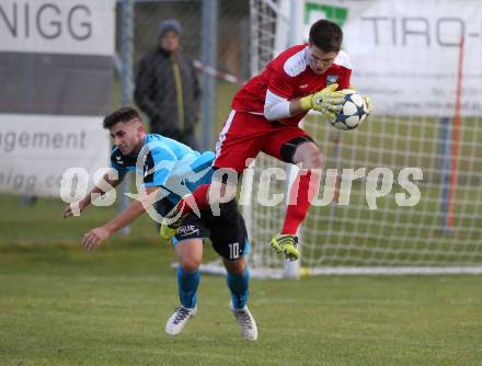 Fussball. 1. Klasse B. Ledenitzen gegen Maria Gail. Alexander Moser (Ledenitzen),  Ivan Krnjic (Maria Gail). Ledenitzen, 5.11.2017.
Foto: Kuess
---
pressefotos, pressefotografie, kuess, qs, qspictures, sport, bild, bilder, bilddatenbank