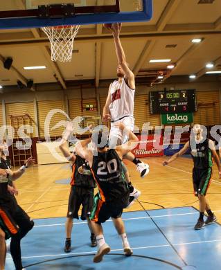 Basketball 2. Bundesliga. Grunddurchgang. 8. Runde. Woerthersee Piraten gegen Basket Flames. Ian Moschik (Woerthersee Piraten), Vladimir Gavranic (Basket Flames). Klagenfurt, am 11.11.2017.
Foto: Kuess
---
pressefotos, pressefotografie, kuess, qs, qspictures, sport, bild, bilder, bilddatenbank