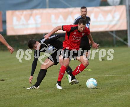 Fussball. Kaerntner Liga. Bleiburg gegen Maria Saal. Mario Kosche (Bleiburg), Christopher Wadl (Maria Saal). Bleiburg, 4.11.2017.
Foto: Kuess
---
pressefotos, pressefotografie, kuess, qs, qspictures, sport, bild, bilder, bilddatenbank