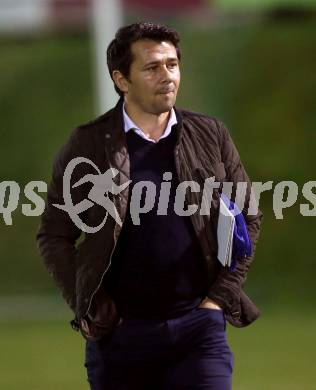 Fussball Kaerntner Liga. Feldkirchen gegen ATSV Wolfsberg. Trainer Auron Miloti (Feldkirchen). Feldkirchen, am 3.11.2017.
Foto: Kuess
---
pressefotos, pressefotografie, kuess, qs, qspictures, sport, bild, bilder, bilddatenbank