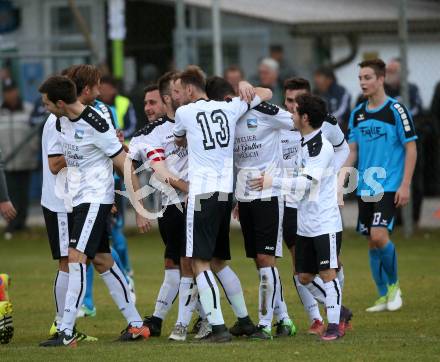 Fussball. 1. Klasse B. Ledenitzen gegen Maria Gail. Torjubel Timotheus Zankl (Ledenitzen). Ledenitzen, 5.11.2017.
Foto: Kuess
---
pressefotos, pressefotografie, kuess, qs, qspictures, sport, bild, bilder, bilddatenbank