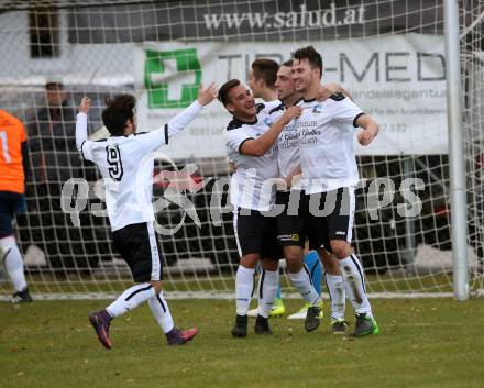 Fussball. 1. Klasse B. Ledenitzen gegen Maria Gail. Torjubel Timotheus Zankl (Ledenitzen). Ledenitzen, 5.11.2017.
Foto: Kuess
---
pressefotos, pressefotografie, kuess, qs, qspictures, sport, bild, bilder, bilddatenbank