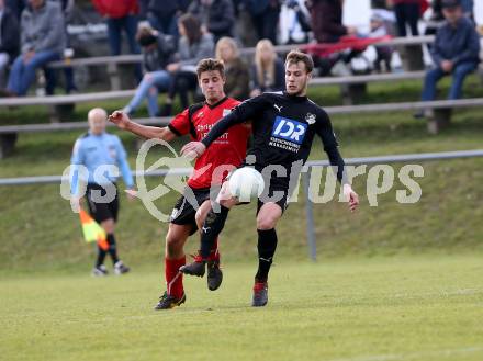 Fussball. Kaerntner Liga. Bleiburg gegen Maria Saal. Miha Robic (Bleiburg),  Johannes Georg Zebedin (Maria Saal). Bleiburg, 4.11.2017.
Foto: Kuess
---
pressefotos, pressefotografie, kuess, qs, qspictures, sport, bild, bilder, bilddatenbank