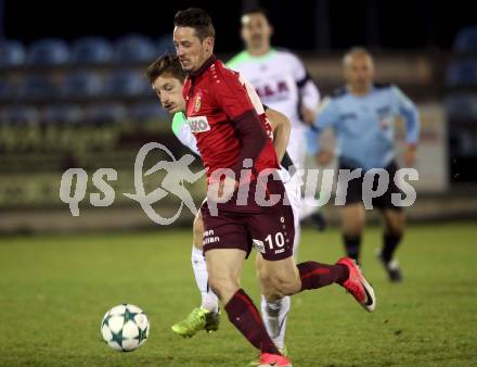 Fussball Kaerntner Liga. Feldkirchen gegen ATSV Wolfsberg. Philipp Wisotzky  (Feldkirchen), Patrick Pfennich (Wolfsberg). Feldkirchen, am 3.11.2017.
Foto: Kuess
---
pressefotos, pressefotografie, kuess, qs, qspictures, sport, bild, bilder, bilddatenbank