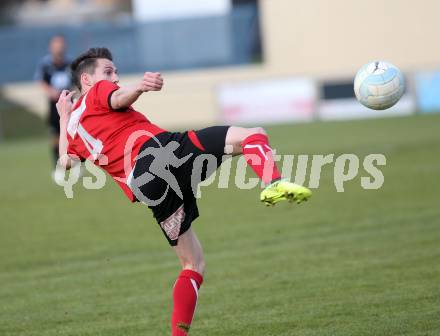 Fussball. Kaerntner Liga. Bleiburg gegen Maria Saal. Sebastian Kaiser (Maria Saal). Bleiburg, 4.11.2017.
Foto: Kuess
---
pressefotos, pressefotografie, kuess, qs, qspictures, sport, bild, bilder, bilddatenbank