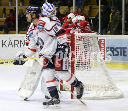 EBEL. Eishockey Bundesliga. KAC gegen 	KHL Medvescak Zagreb. Torjubel  (KAC). Klagenfurt, am 15.11.2017.
Foto: Kuess

---
pressefotos, pressefotografie, kuess, qs, qspictures, sport, bild, bilder, bilddatenbank