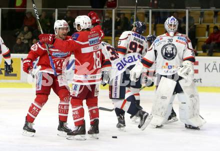 EBEL. Eishockey Bundesliga. KAC gegen 	KHL Medvescak Zagreb. Torjubel Thomas Koch, Jamie Lundmark (KAC). Klagenfurt, am 15.11.2017.
Foto: Kuess

---
pressefotos, pressefotografie, kuess, qs, qspictures, sport, bild, bilder, bilddatenbank