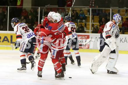 EBEL. Eishockey Bundesliga. KAC gegen 	KHL Medvescak Zagreb. Torjubel Thomas Koch, Jamie Lundmark (KAC). Klagenfurt, am 15.11.2017.
Foto: Kuess

---
pressefotos, pressefotografie, kuess, qs, qspictures, sport, bild, bilder, bilddatenbank