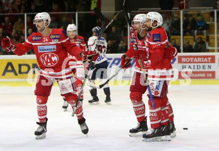 EBEL. Eishockey Bundesliga. KAC gegen 	KHL Medvescak Zagreb. Torjubel Thomas Koch, Jamie Lundmark, Steven Strong (KAC). Klagenfurt, am 15.11.2017.
Foto: Kuess

---
pressefotos, pressefotografie, kuess, qs, qspictures, sport, bild, bilder, bilddatenbank