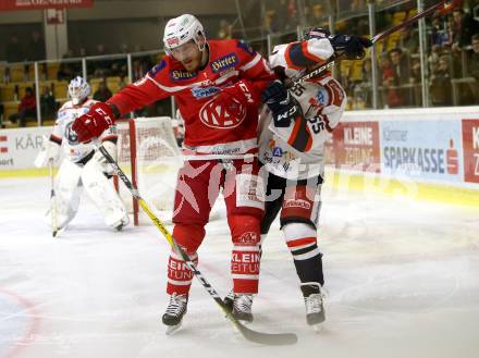 EBEL. Eishockey Bundesliga. KAC gegen 	KHL Medvescak Zagreb. Stefan Geier (KAC), Harri Tikkanen (Zagreb). Klagenfurt, am 15.11.2017.
Foto: Kuess

---
pressefotos, pressefotografie, kuess, qs, qspictures, sport, bild, bilder, bilddatenbank