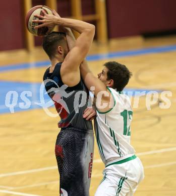 Basketball 2. Bundesliga. Grunddurchgang. 9. Runde. KOS Celovec gegen Raiders Villach. Christian Erschen (KOS Celovec), Julian Hartl  (Raiders Villach). Klagenfurt, am 18.11.2017.
Foto: Kuess
---
pressefotos, pressefotografie, kuess, qs, qspictures, sport, bild, bilder, bilddatenbank