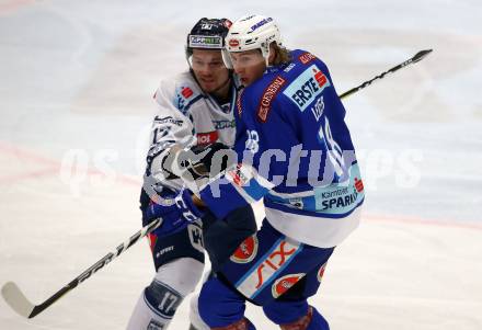 EBEL. Eishockey Bundesliga. EC VSV gegen Fehervar AV 19. Valentin Leiler, (VSV), Juha Uotila (Alba Volan). Villach, am 19.11.2017.
Foto: Kuess 


---
pressefotos, pressefotografie, kuess, qs, qspictures, sport, bild, bilder, bilddatenbank