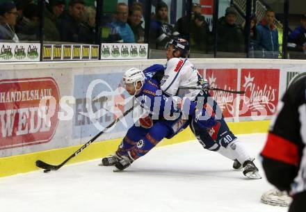EBEL. Eishockey Bundesliga. EC VSV gegen Fehervar AV 19. Miha Verlic, (VSV), Jonathan Harty (Alba Volan). Villach, am 19.11.2017.
Foto: Kuess 


---
pressefotos, pressefotografie, kuess, qs, qspictures, sport, bild, bilder, bilddatenbank