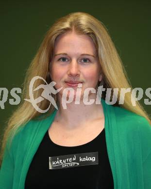 Kaernten Sport. Sportlermeeting. Package Uebergabe. Sandra Binz (Kickboxen). Klagenfurt, 20.11.2017.
Foto: Kuess 
---
pressefotos, pressefotografie, kuess, qs, qspictures, sport, bild, bilder, bilddatenbank