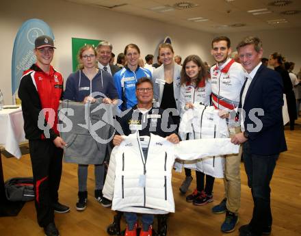 Kaernten Sport. Sportlermeeting. Package Uebergabe. Felix Oschmautz, Johanna Kristof, Landeshauptmann Peter Kaiser, Marina Reiner, Carina Poelzl, Carina Polzer, Mathias Reiner, Arno Arthofer,  Klaus Dolleschal. Klagenfurt, 20.11.2017.
Foto: Kuess 
---
pressefotos, pressefotografie, kuess, qs, qspictures, sport, bild, bilder, bilddatenbank