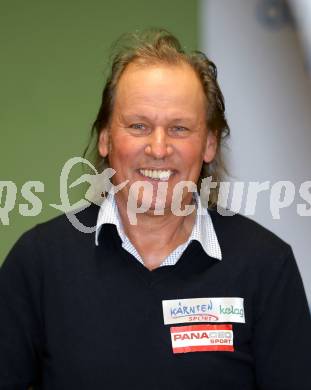 Kaernten Sport. Sportlermeeting. Package Uebergabe. Wolfgang Dabernig  (Behindertensport). Klagenfurt, 20.11.2017.
Foto: Kuess 
---
pressefotos, pressefotografie, kuess, qs, qspictures, sport, bild, bilder, bilddatenbank