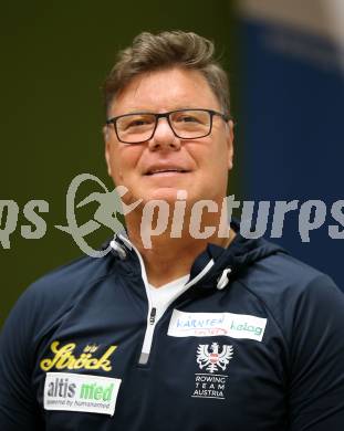 Kaernten Sport. Sportlermeeting. Package Uebergabe. Klaus Dolleschal (Behindertensport). Klagenfurt, 20.11.2017.
Foto: Kuess 
---
pressefotos, pressefotografie, kuess, qs, qspictures, sport, bild, bilder, bilddatenbank
