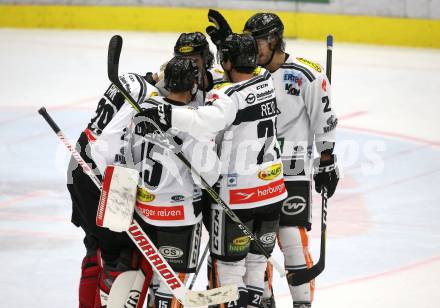 EBEL. Eishockey Bundesliga. EC VSV gegen Dornbirn Bulldogs. Torjubel Scott Timmins, Michael Caruso, Juha Rasmus Rinne, Christopher D Alvise, Brodie Reid  (Dornbirn). Villach, am 24.11.2017.
Foto: Kuess 


---
pressefotos, pressefotografie, kuess, qs, qspictures, sport, bild, bilder, bilddatenbank