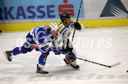EBEL. Eishockey Bundesliga. EC VSV gegen Dornbirn Bulldogs. Valentin Leiler, (VSV), Martin Grabher Meier  (Dornbirn). Villach, am 24.11.2017.
Foto: Kuess 


---
pressefotos, pressefotografie, kuess, qs, qspictures, sport, bild, bilder, bilddatenbank