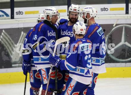 EBEL. Eishockey Bundesliga. EC VSV gegen Dornbirn Bulldogs. Torjubel Kyle Beach, Miha Stebih, Andrew Sarauer, Christof Kromp (VSV). Villach, am 24.11.2017.
Foto: Kuess 


---
pressefotos, pressefotografie, kuess, qs, qspictures, sport, bild, bilder, bilddatenbank