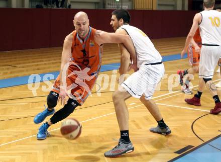 Basketball 2. Bundesliga. Grunddurchgang. 10. Runde. Woerthersee Piraten gegen Basket 2000 Vienna Warriors. Marinko Nakic,  (Piraten),  Marko Moric (Basket2000). Klagenfurt, am 25.11.2017.
Foto: Kuess
---
pressefotos, pressefotografie, kuess, qs, qspictures, sport, bild, bilder, bilddatenbank