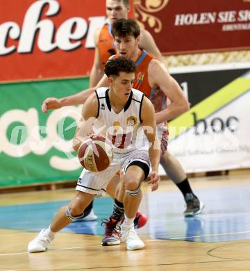 Basketball 2. Bundesliga. Grunddurchgang. 10. Runde. Woerthersee Piraten gegen Basket 2000 Vienna Warriors. Lukas Hahn,  (Piraten), Michael Diesner (Basket2000). Klagenfurt, am 25.11.2017.
Foto: Kuess
---
pressefotos, pressefotografie, kuess, qs, qspictures, sport, bild, bilder, bilddatenbank