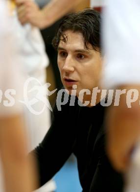 Basketball 2. Bundesliga. Grunddurchgang. 10. Runde. Woerthersee Piraten gegen Basket 2000 Vienna Warriors. Trainer Andreas Kuttnig (Piraten). Klagenfurt, am 25.11.2017.
Foto: Kuess
---
pressefotos, pressefotografie, kuess, qs, qspictures, sport, bild, bilder, bilddatenbank