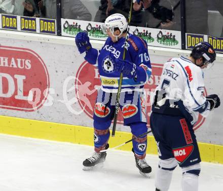 EBEL. Eishockey Bundesliga. EC VSV gegen Fehervar AV 19. Torjubel Sam Antonitsch (VSV). Villach, am 24.11.2017.
Foto: Kuess 


---
pressefotos, pressefotografie, kuess, qs, qspictures, sport, bild, bilder, bilddatenbank