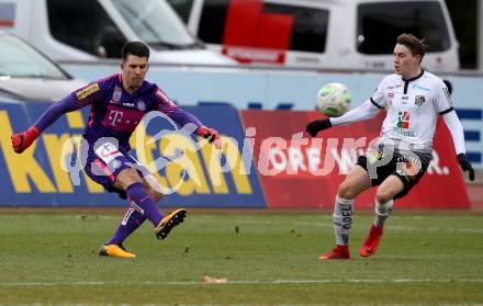 Fussball Tipico Bundesliga. RZ Pellets WAC gegen FK Austria Wien. Florian Flecker, (WAC), Osman Hadzikic  (Wien). Wolfsberg, am 26.11.2017.
Foto: Kuess

---
pressefotos, pressefotografie, kuess, qs, qspictures, sport, bild, bilder, bilddatenbank