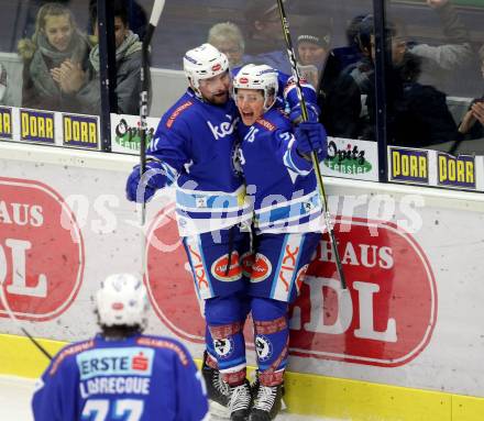 EBEL. Eishockey Bundesliga. EC VSV gegen Fehervar AV 19. Torjubel Sam Antonitsch, Ben Walter (VSV). Villach, am 24.11.2017.
Foto: Kuess 


---
pressefotos, pressefotografie, kuess, qs, qspictures, sport, bild, bilder, bilddatenbank
