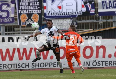 Fussball Tipico Bundesliga. RZ Pellets WAC gegen FK Austria Wien. Issiaka Ouedraogo, (WAC), Petar Gluhakovic (Wien). Wolfsberg, am 26.11.2017.
Foto: Kuess

---
pressefotos, pressefotografie, kuess, qs, qspictures, sport, bild, bilder, bilddatenbank