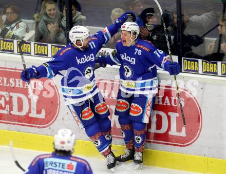 EBEL. Eishockey Bundesliga. EC VSV gegen Fehervar AV 19. Torjubel Sam Antonitsch, Ben Walter (VSV). Villach, am 24.11.2017.
Foto: Kuess 


---
pressefotos, pressefotografie, kuess, qs, qspictures, sport, bild, bilder, bilddatenbank