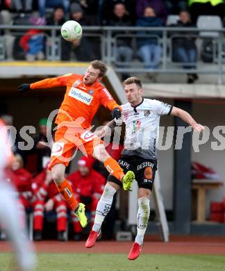 Fussball Tipico Bundesliga. RZ Pellets WAC gegen FK Austria Wien. Michael Sollbauer,  (WAC), Kevin Friesenbichler (Wien). Wolfsberg, am 26.11.2017.
Foto: Kuess

---
pressefotos, pressefotografie, kuess, qs, qspictures, sport, bild, bilder, bilddatenbank