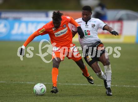 Fussball Tipico Bundesliga. RZ Pellets WAC gegen FK Austria Wien. Issiaka Ouedraogo,  (WAC), Abdul Kadiri Mohammed (Wien). Wolfsberg, am 26.11.2017.
Foto: Kuess

---
pressefotos, pressefotografie, kuess, qs, qspictures, sport, bild, bilder, bilddatenbank