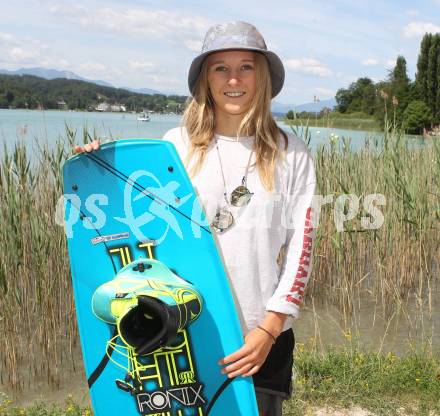 Wakoboard. Mara Salmina. Poertschach, am 17.6.2017.
Foto: Kuess
---
pressefotos, pressefotografie, kuess, qs, qspictures, sport, bild, bilder, bilddatenbank