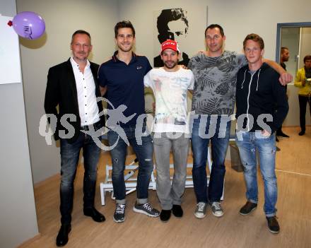 Eishockey. Fussball. Dr. Friessnegger, Marcel Kuster, Thomas Koch (KAC), Adi Preschern, Christian Dobnik (WAC). Klagenfurt, am 22.9.2017.
Foto: Kuess
---
pressefotos, pressefotografie, kuess, qs, qspictures, sport, bild, bilder, bilddatenbank