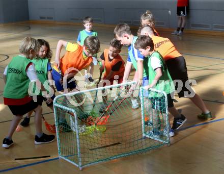 Floorball. KAC U9. Klagenfurt, 12.5.2017.
Foto: Kuess
---
pressefotos, pressefotografie, kuess, qs, qspictures, sport, bild, bilder, bilddatenbank