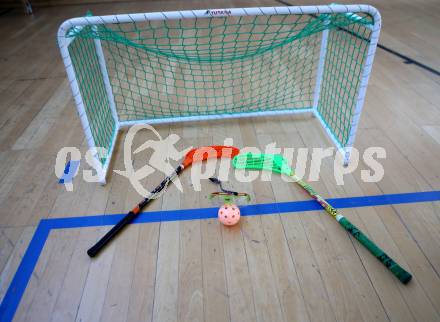 Floorball. KAC U9. Feature, Schlaeger, Ball, Schutzbrille, Tor. Klagenfurt, 12.5.2017.
Foto: Kuess
---
pressefotos, pressefotografie, kuess, qs, qspictures, sport, bild, bilder, bilddatenbank