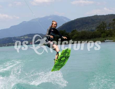 Wakoboard. Mara Salmina. Poertschach, am 17.6.2017.
Foto: Kuess
---
pressefotos, pressefotografie, kuess, qs, qspictures, sport, bild, bilder, bilddatenbank