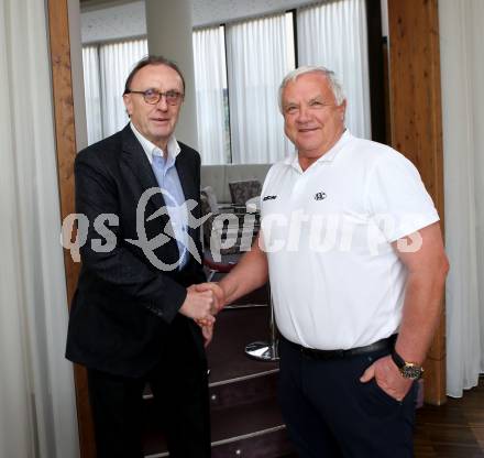 EBEL. Eishockey Bundesliga. Praesident Hans Schmid (Vienna Capitals),  Praesident Hellmuth Reichel (KAC). Klagenfurt, am 2.4.2017.
Foto: Kuess
---
pressefotos, pressefotografie, kuess, qs, qspictures, sport, bild, bilder, bilddatenbank