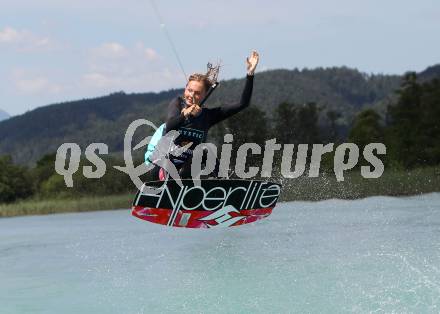 Wakoboard. Mona Salmina. Poertschach, am 17.6.2017.
Foto: Kuess
---
pressefotos, pressefotografie, kuess, qs, qspictures, sport, bild, bilder, bilddatenbank
