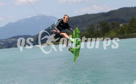 Wakoboard. Mara Salmina. Poertschach, am 17.6.2017.
Foto: Kuess
---
pressefotos, pressefotografie, kuess, qs, qspictures, sport, bild, bilder, bilddatenbank