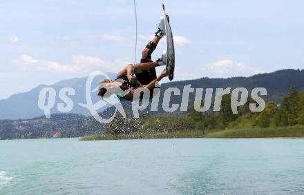 Wakoboard. Nico Juritsch. Poertschach, am 17.6.2017.
Foto: Kuess
---
pressefotos, pressefotografie, kuess, qs, qspictures, sport, bild, bilder, bilddatenbank
