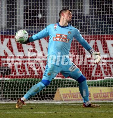 Fussball Tipico Bundesliga. RZ Pellets WAC gegen Rapid Wien. Richard Strebinger (Rapid). Wolfsberg, am 2.12.2017.
Foto: Kuess

---
pressefotos, pressefotografie, kuess, qs, qspictures, sport, bild, bilder, bilddatenbank