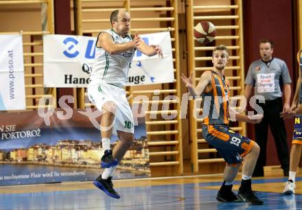 Basketball  ABL Cup 17/18 . KOS Celovec gegen Klosterneuburg Dukes. Vjeran Soldo, (KOS Celovec),  Jurica Blazevic  (Klosterneuburg Dukes). Klagenfurt, am 1.12.2017.
Foto: Kuess

---
pressefotos, pressefotografie, kuess, qs, qspictures, sport, bild, bilder, bilddatenbank