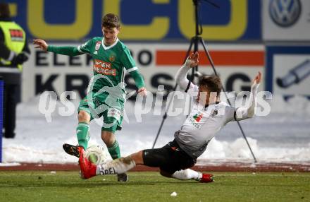 Fussball Tipico Bundesliga. RZ Pellets WAC gegen Rapid Wien. Christopher Wernitznig,  (WAC), Stephan Auer (Rapid). Wolfsberg, am 2.12.2017.
Foto: Kuess

---
pressefotos, pressefotografie, kuess, qs, qspictures, sport, bild, bilder, bilddatenbank