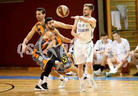 Basketball  ABL Cup 17/18 . KOS Celovec gegen Klosterneuburg Dukes. Ziga Erculj, (KOS Celovec),  Oguz Timur Kilic (Klosterneuburg Dukes). Klagenfurt, am 1.12.2017.
Foto: Kuess

---
pressefotos, pressefotografie, kuess, qs, qspictures, sport, bild, bilder, bilddatenbank