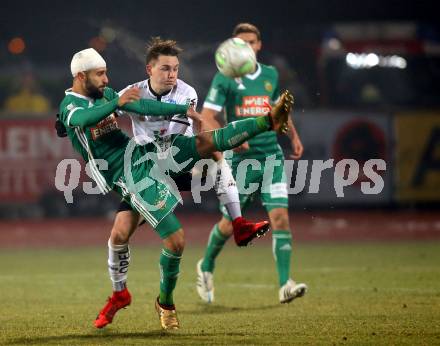 Fussball Tipico Bundesliga. RZ Pellets WAC gegen Rapid Wien. Florian Flecker, (WAC), Lucas Galvao Da Costa Souza (Rapid). Wolfsberg, am 2.12.2017.
Foto: Kuess

---
pressefotos, pressefotografie, kuess, qs, qspictures, sport, bild, bilder, bilddatenbank